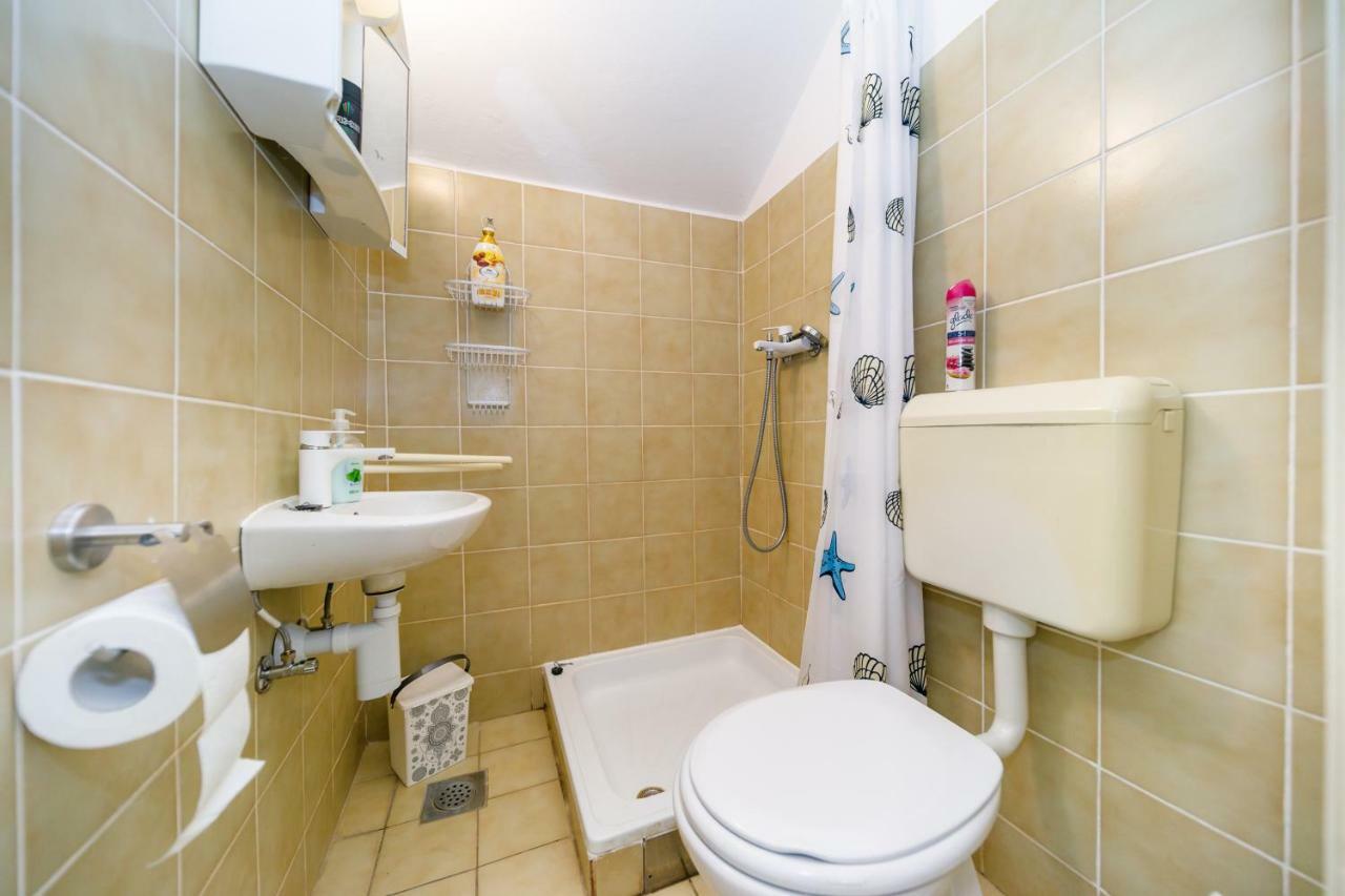 Apartman Jezevac Đảo Krk Ngoại thất bức ảnh